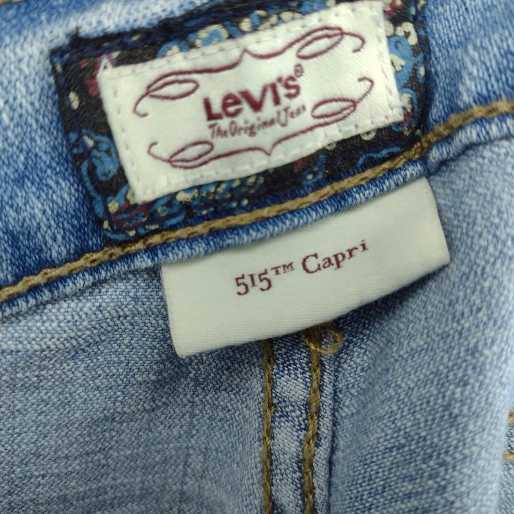 Levi's 515™ Capri Jeans Light Wash Denim Size 6 - Picture 9 of 9